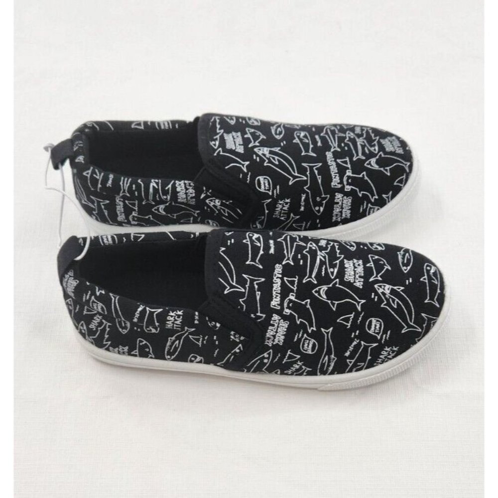 STQ KIDS Toddler Boys Girls Slip On Canvas Shoes Size 12 Black White Shark Print